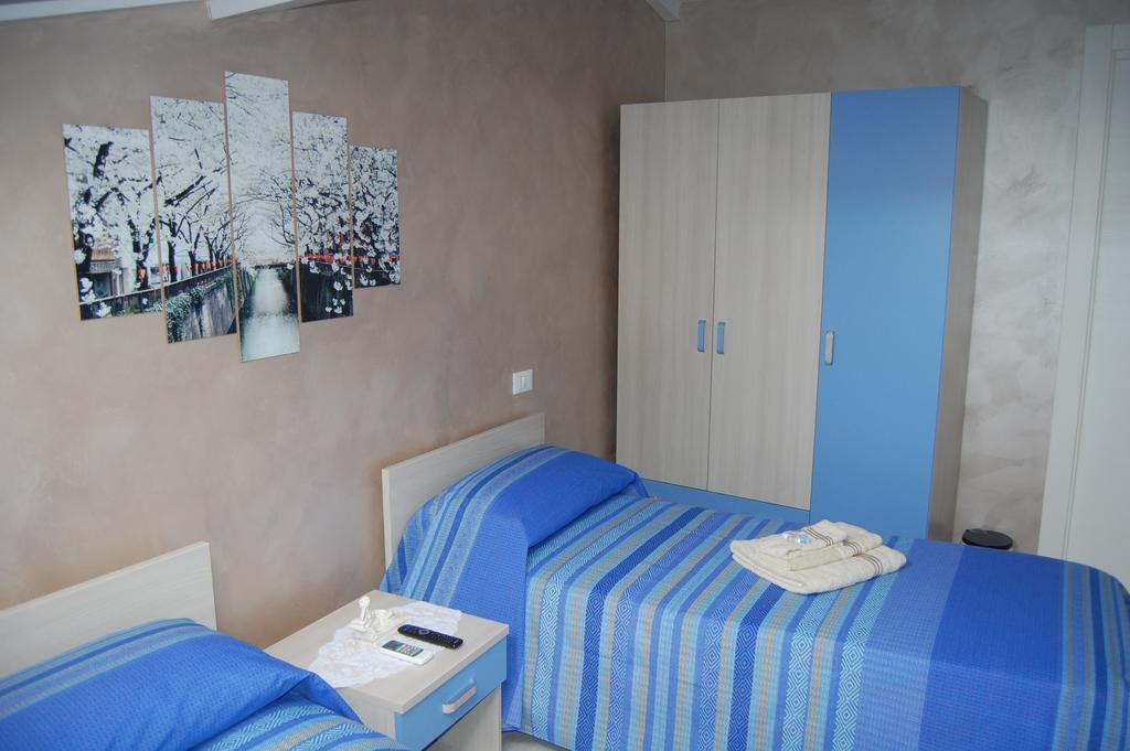 Отель Emily House Montecerboli Экстерьер фото