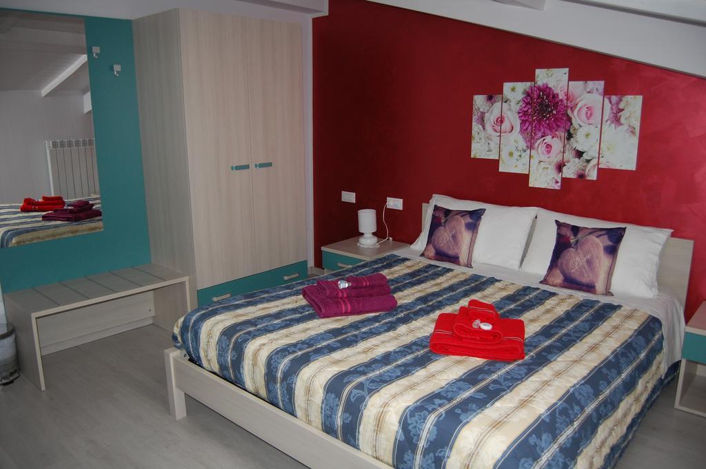 Отель Emily House Montecerboli Экстерьер фото