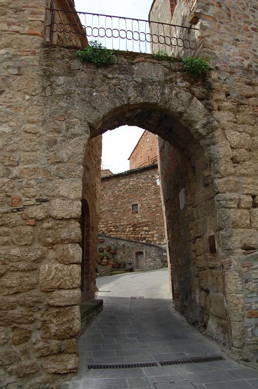 Отель Emily House Montecerboli Экстерьер фото