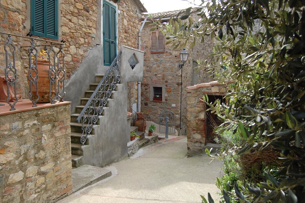 Отель Emily House Montecerboli Экстерьер фото